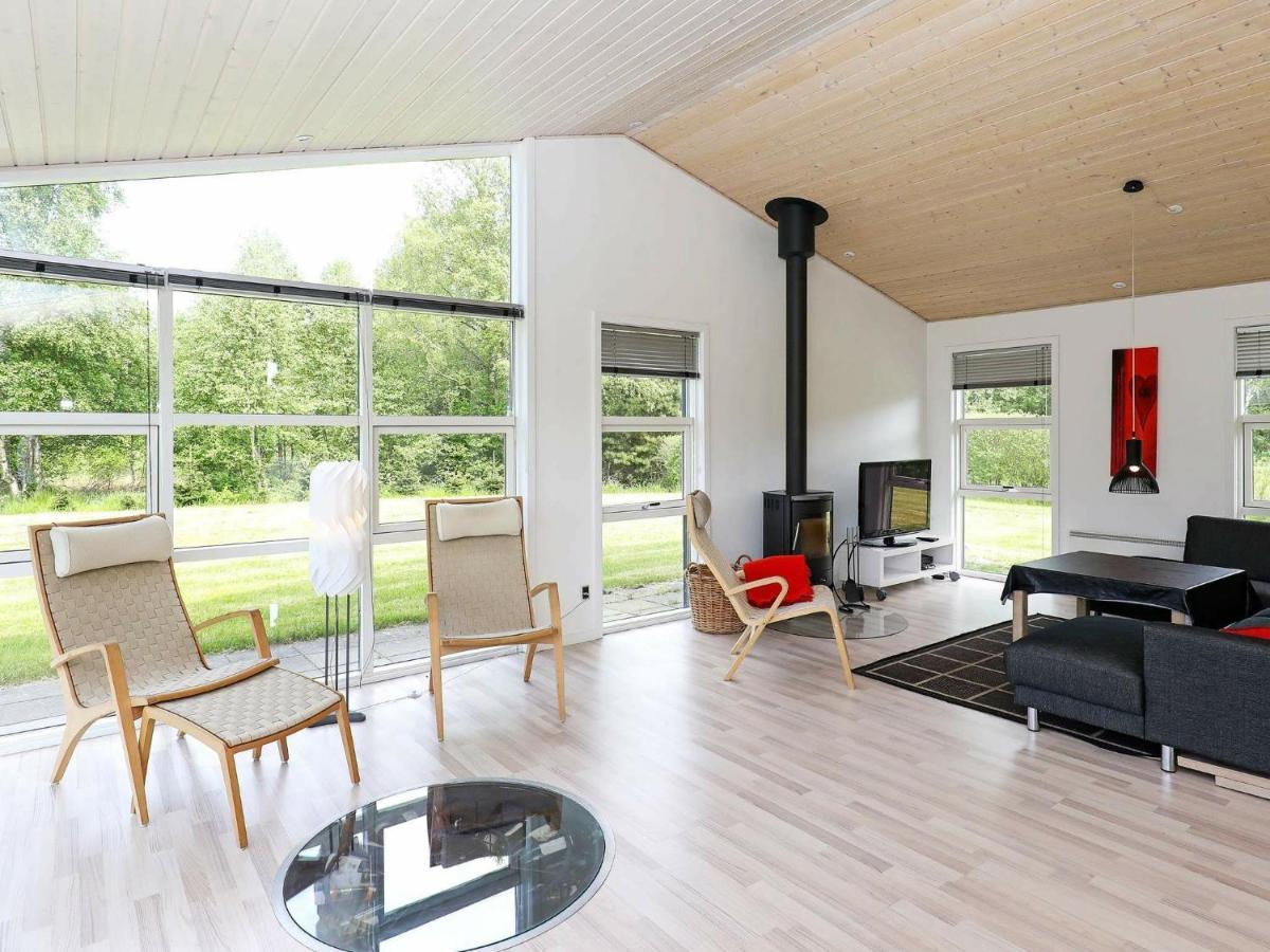 8 Person Holiday Home In Hals ภายนอก รูปภาพ